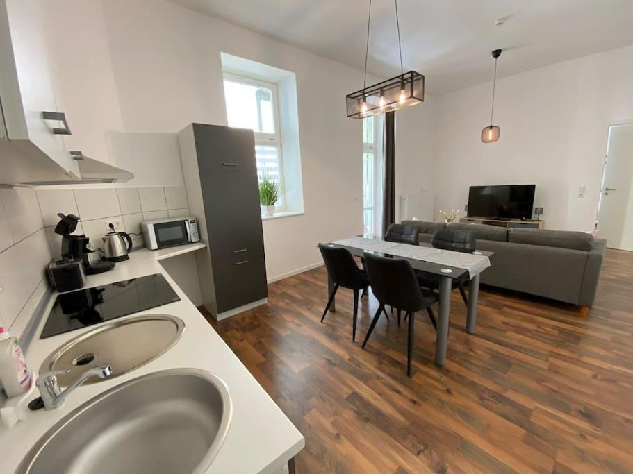 Akk3 Apartment Magdeburg Altstadt Zentral Balkon Экстерьер фото